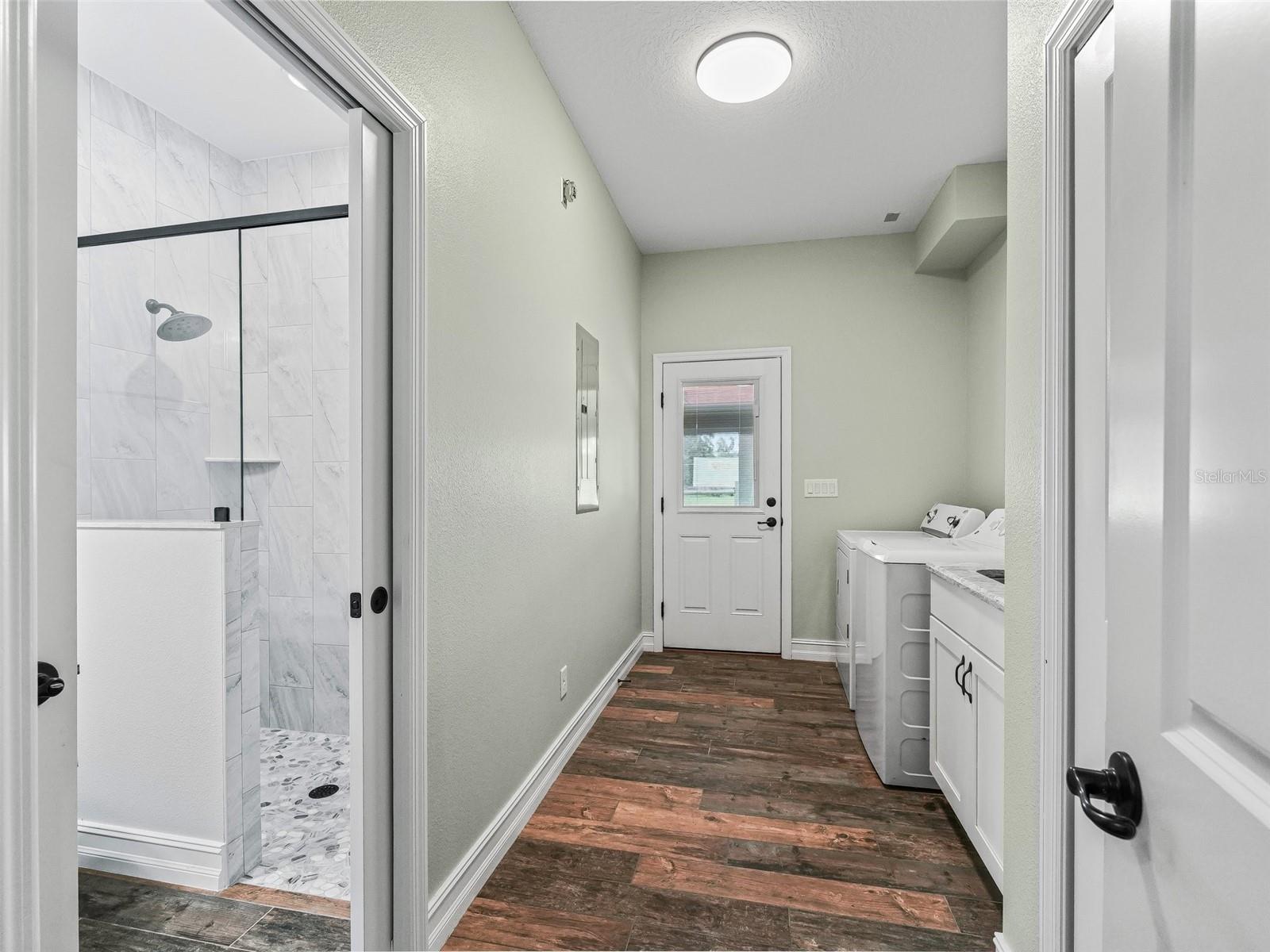 Image 22 of 47 For 8567 Cr 635  