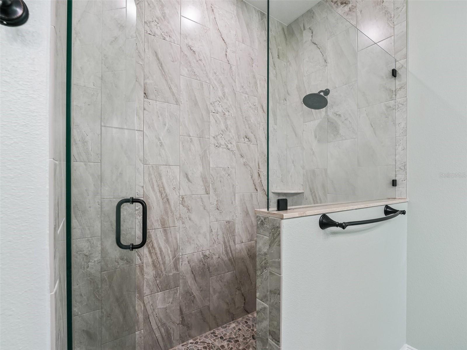 Image 24 of 46 For 8567 Cr 635  