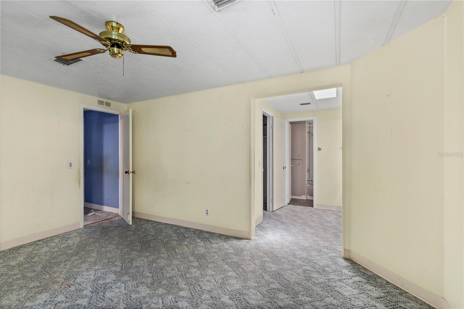 Image 17 of 44 For 3368 Overlook Road 1665