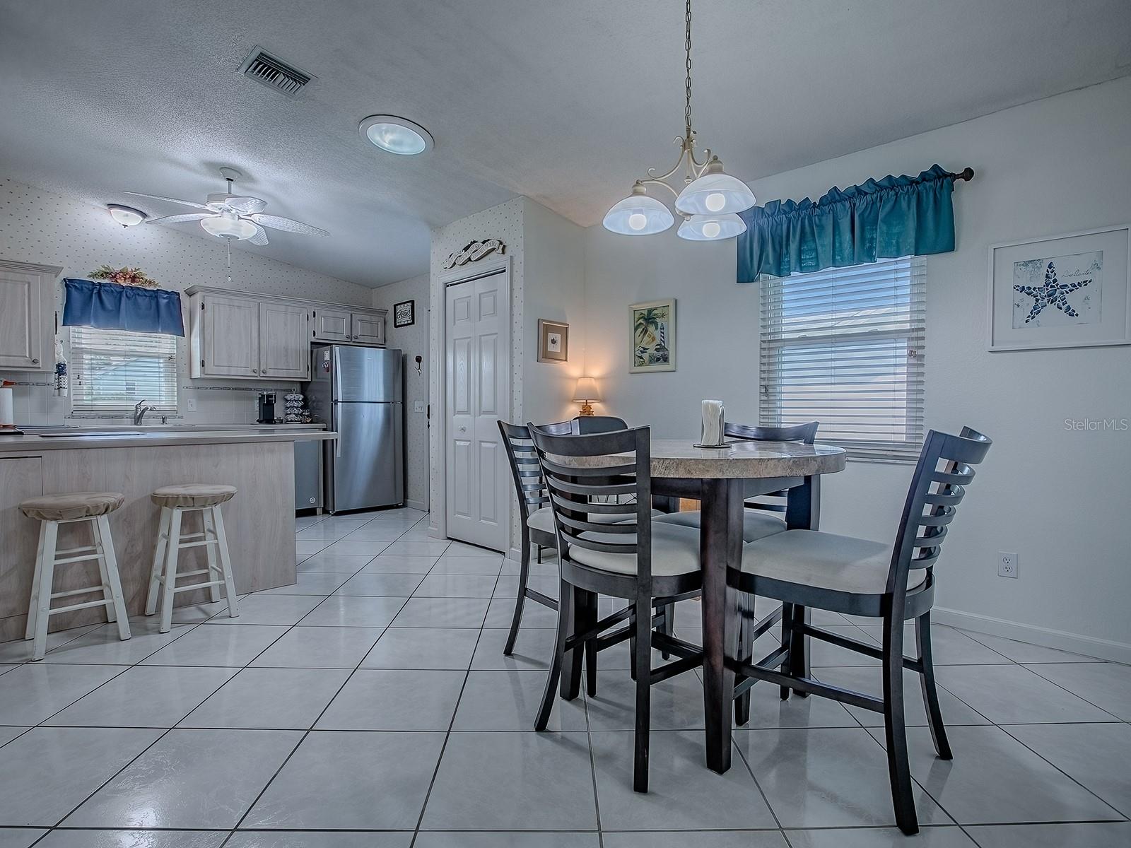 Image 11 of 55 For 940 Chula Court