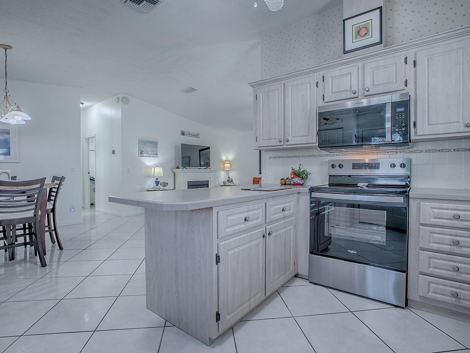Image 6 of 55 For 940 Chula Court