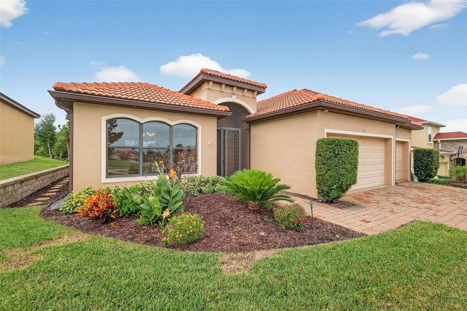 Details for 301 Crestrun Loop, LEESBURG, FL 34748