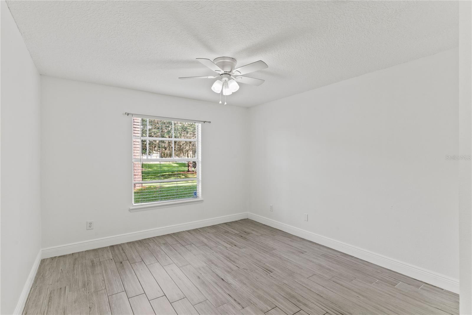 Image 11 of 31 For 108 Reserve Circle 108