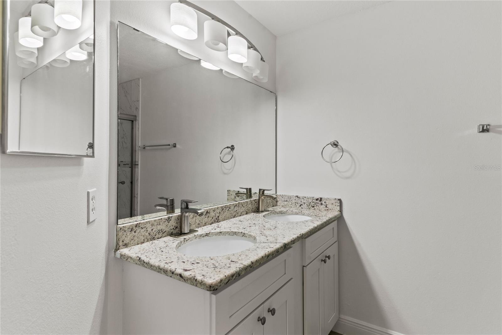 Image 15 of 31 For 108 Reserve Circle 108