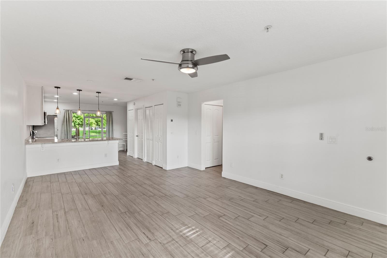 Image 6 of 31 For 108 Reserve Circle 108
