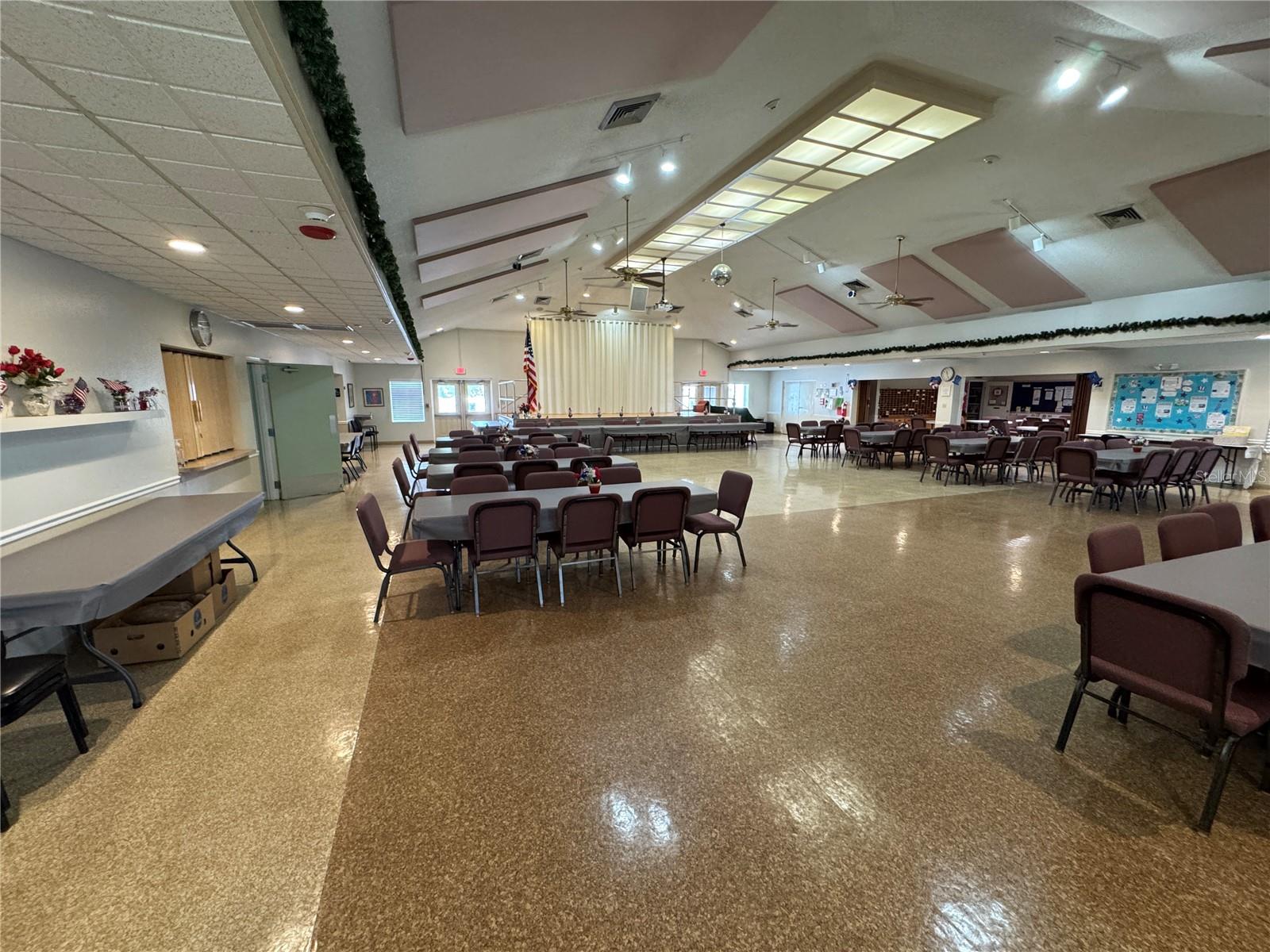 Image 36 of 42 For 4805 Colonnades Cir E