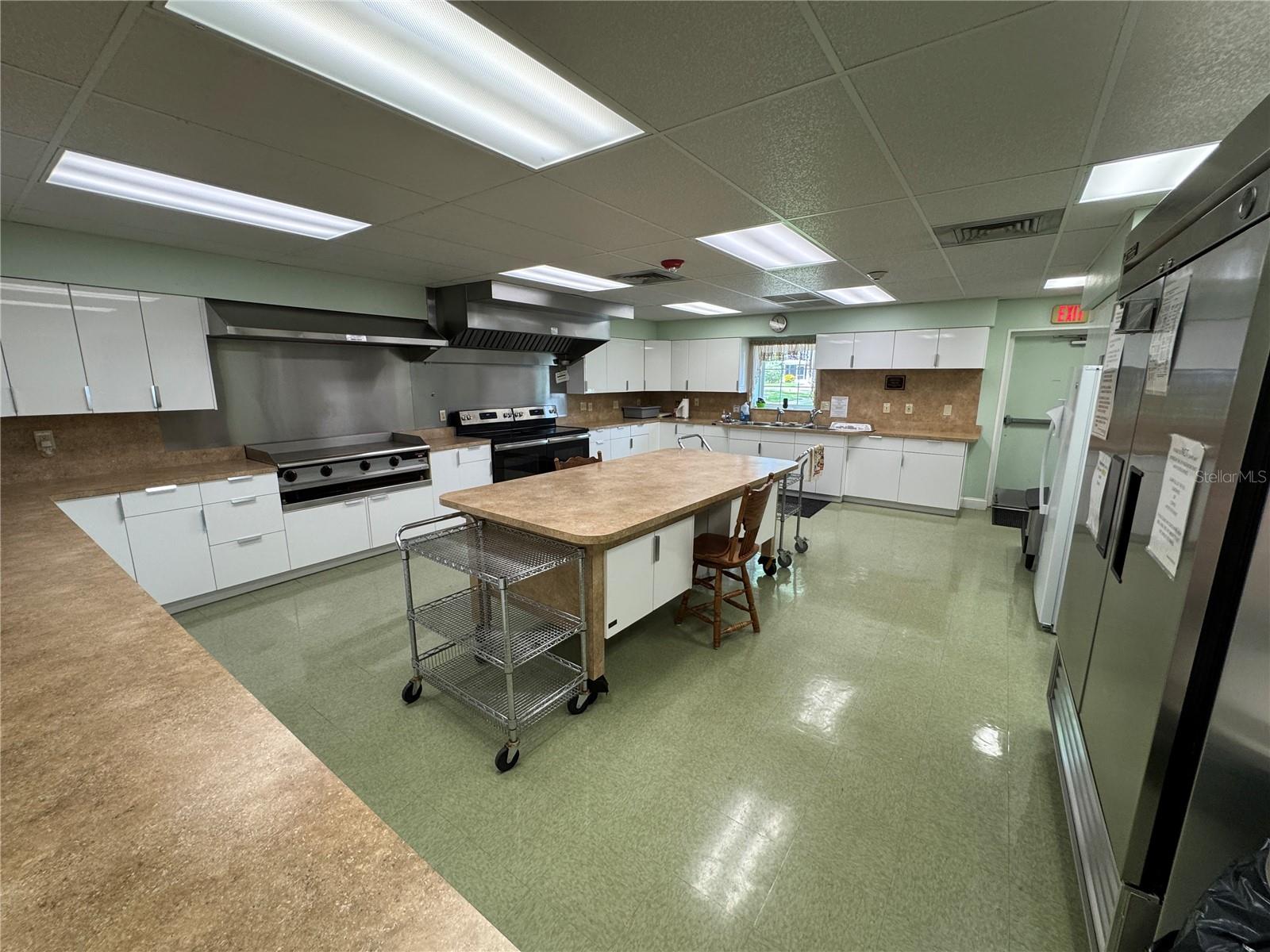 Image 41 of 42 For 4805 Colonnades Cir E