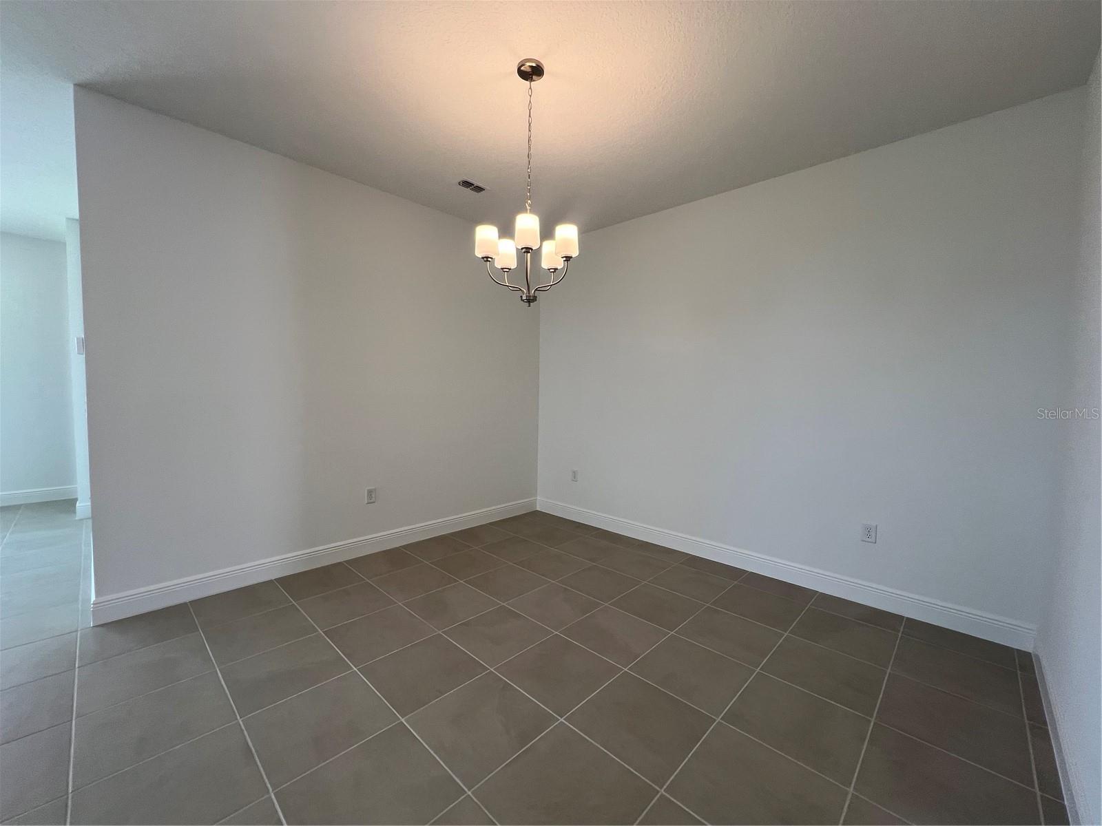 Image 13 of 21 For 1860 Sunshine Peak Drive