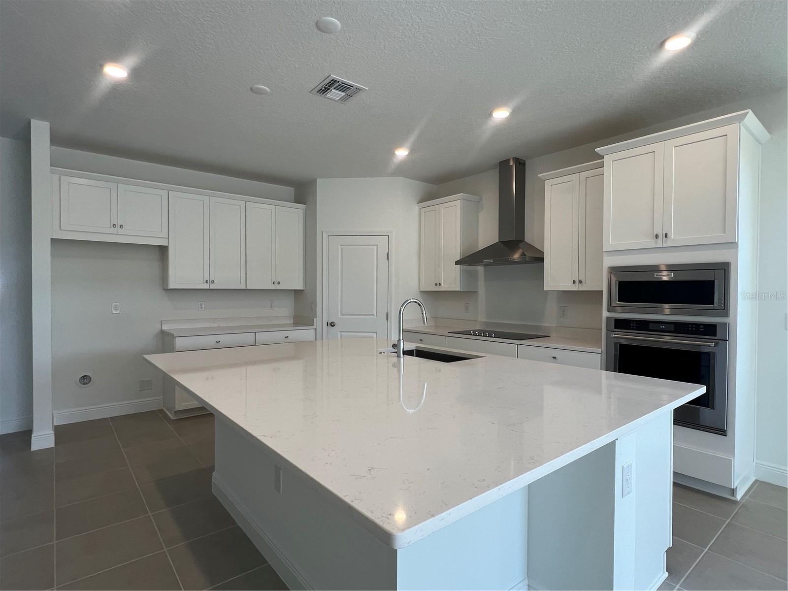 Image 9 of 21 For 1860 Sunshine Peak Drive