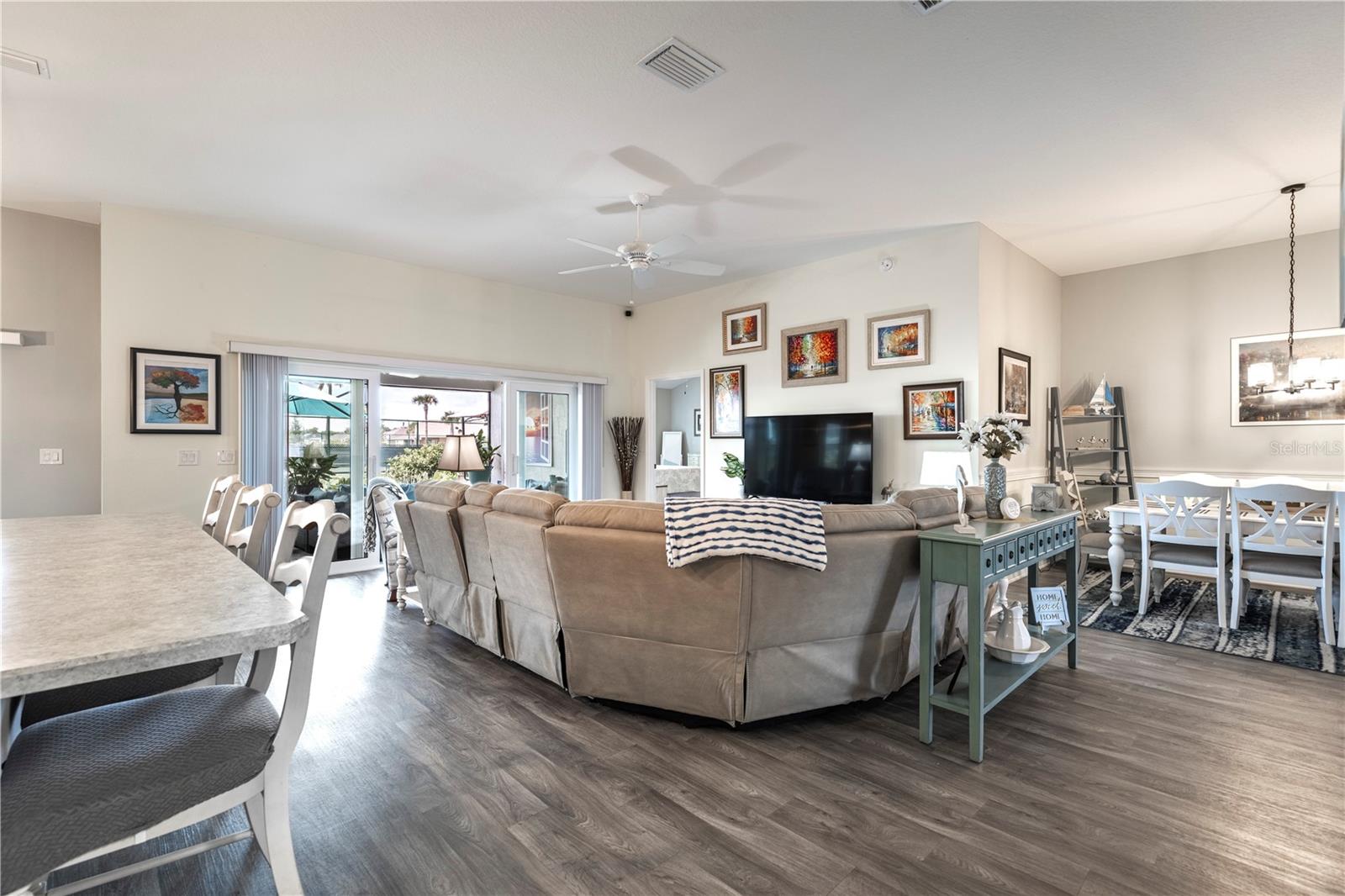 Image 14 of 51 For 2810 Navy Hill Circle