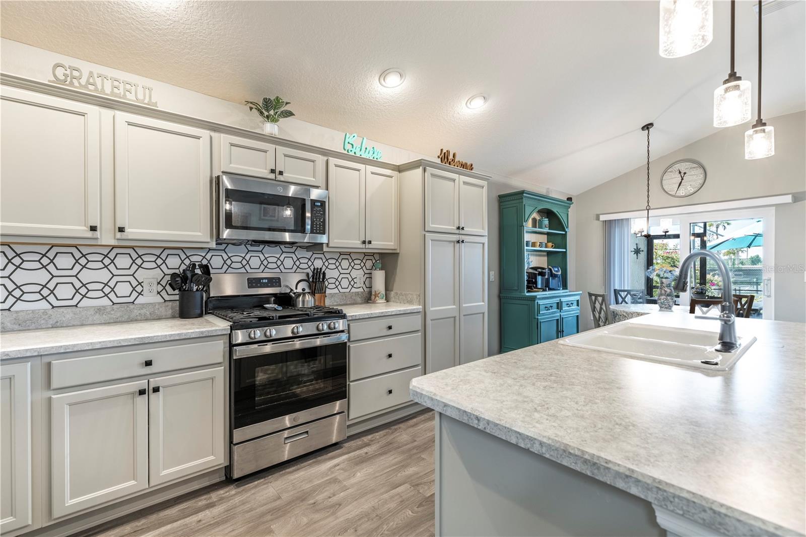 Image 3 of 51 For 2810 Navy Hill Circle