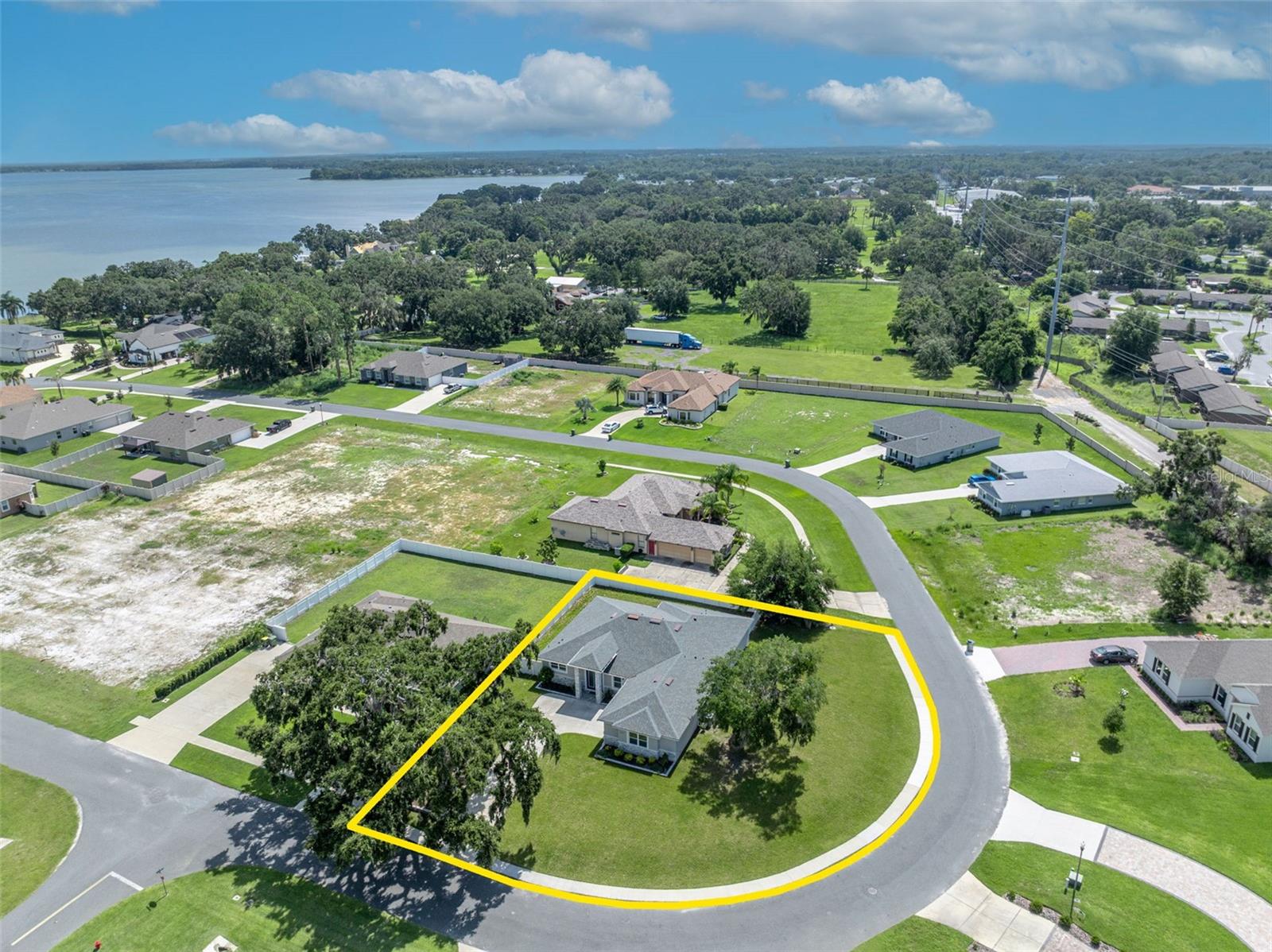 Image 34 of 38 For 840 Oaks Shores Road