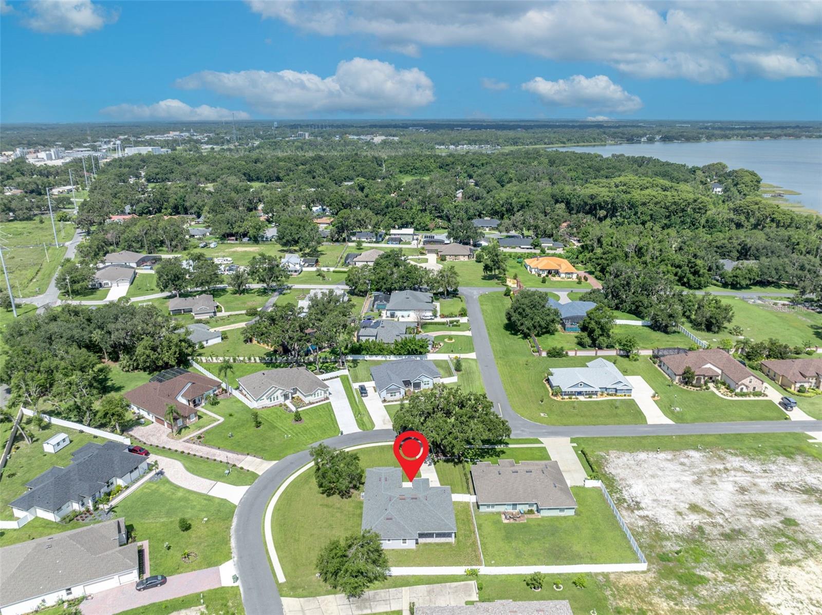 Image 8 of 38 For 840 Oaks Shores Road