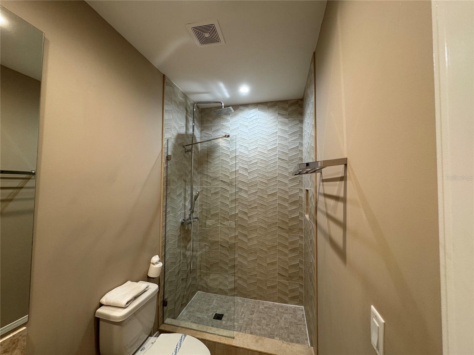 Image 38 of 86 For 7455 Brooklyn Dr