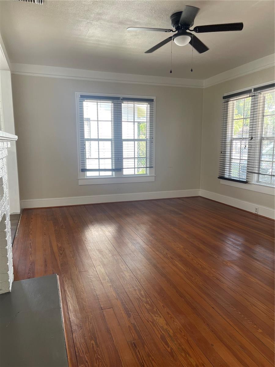 Image 5 of 10 For 402 Hanson Street