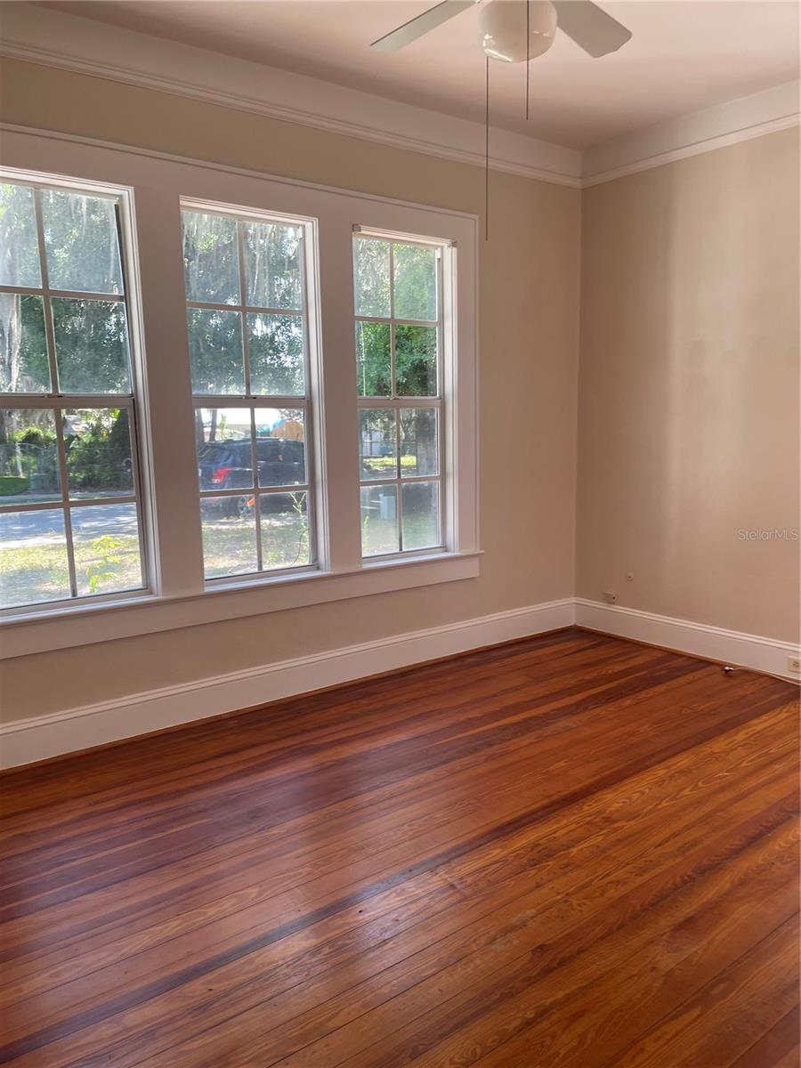 Image 6 of 10 For 402 Hanson Street