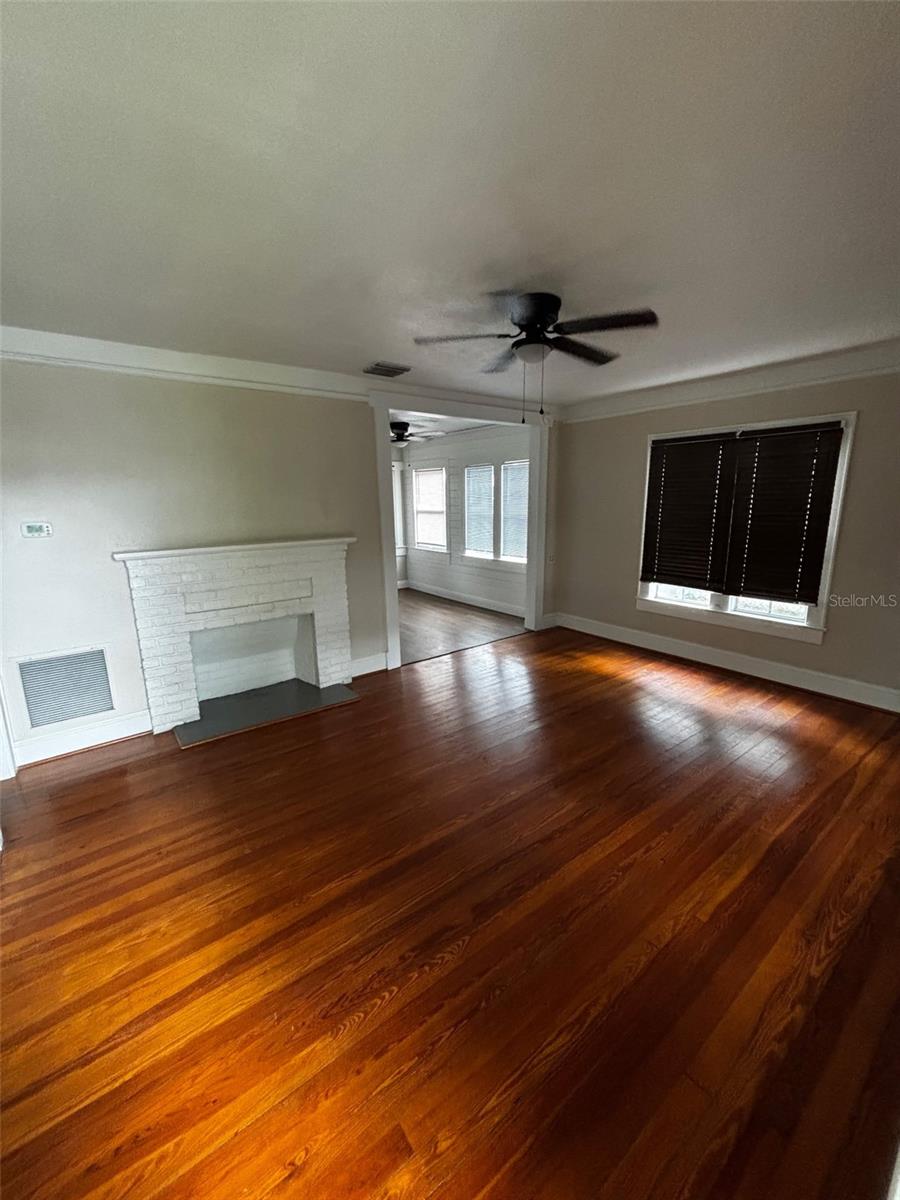 Image 7 of 10 For 402 Hanson Street