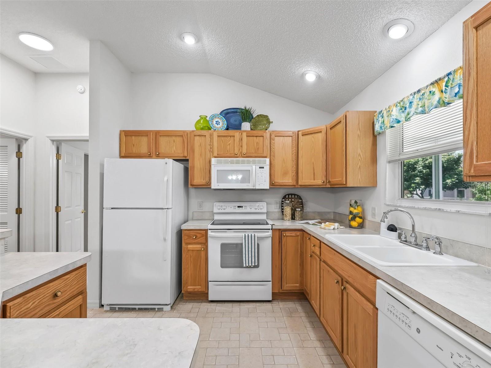 Image 6 of 19 For 17918 89th Rothway Court
