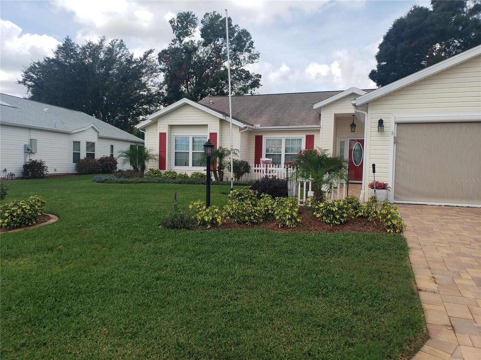 Listing Details for 25121 Meriweather Road, LEESBURG, FL 34748