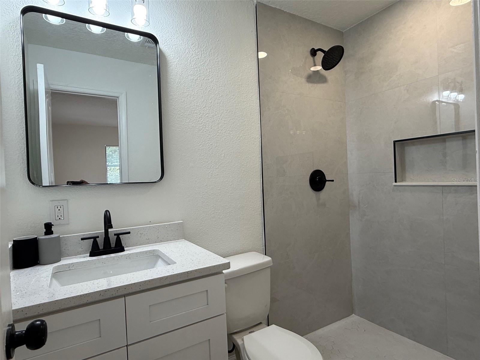 Image 22 of 35 For 2403 Nansen Avenue