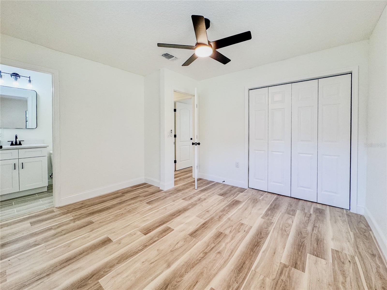 Image 25 of 35 For 2403 Nansen Avenue