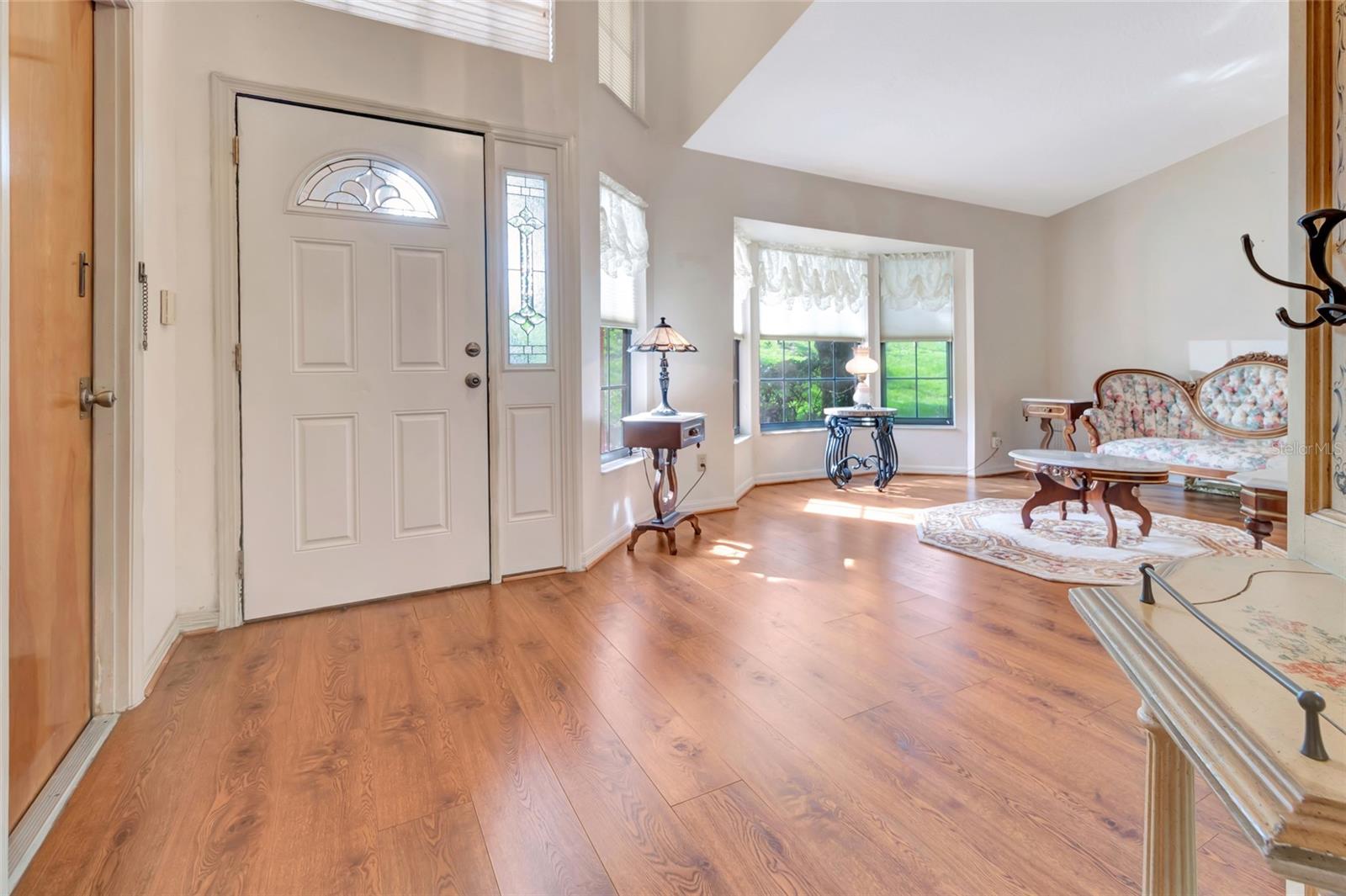 Image 10 of 42 For 9835 Lakeshore Drive