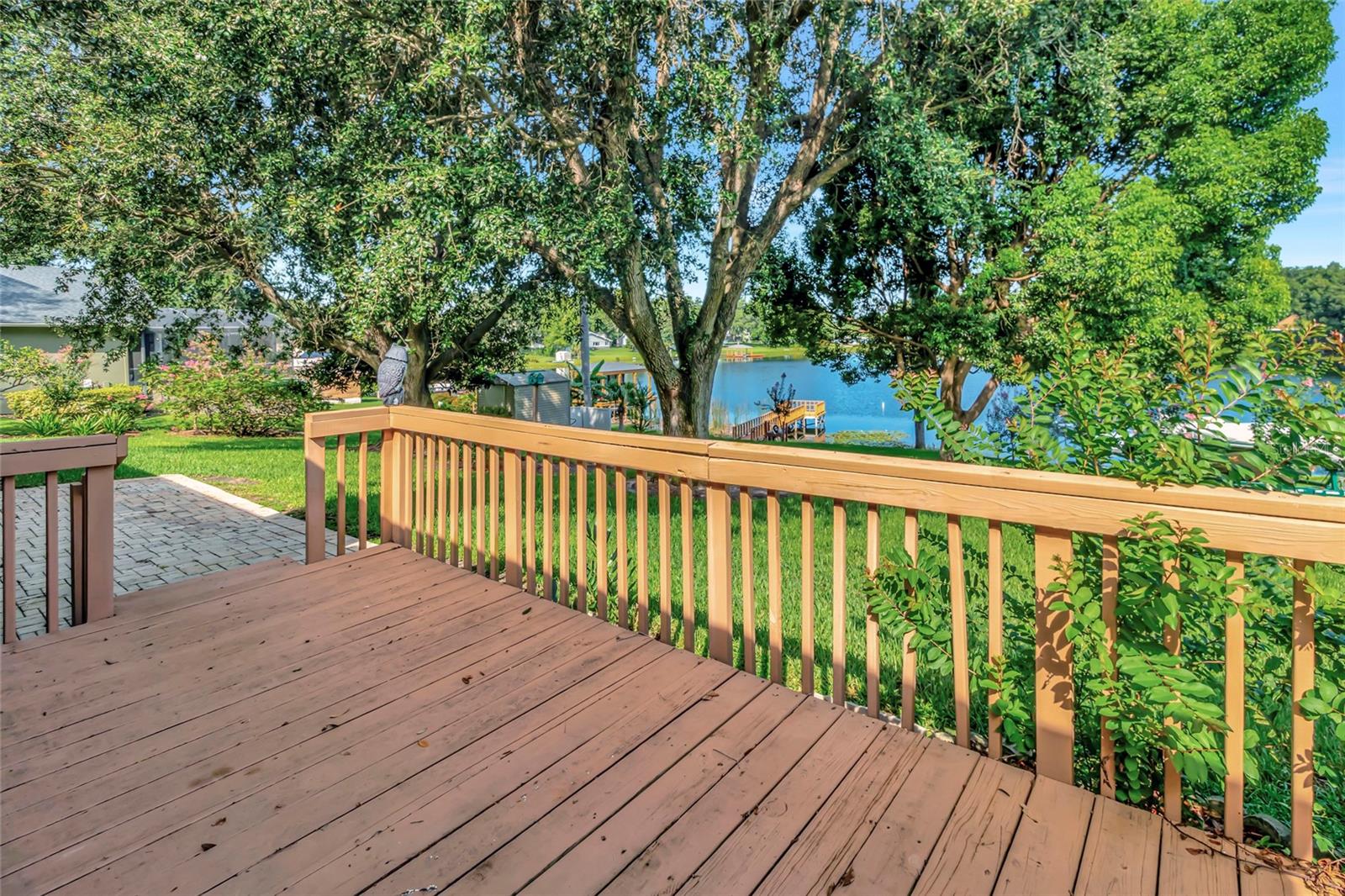 Image 27 of 42 For 9835 Lakeshore Drive