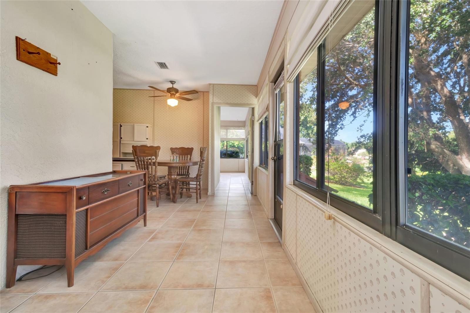Image 30 of 42 For 9835 Lakeshore Drive