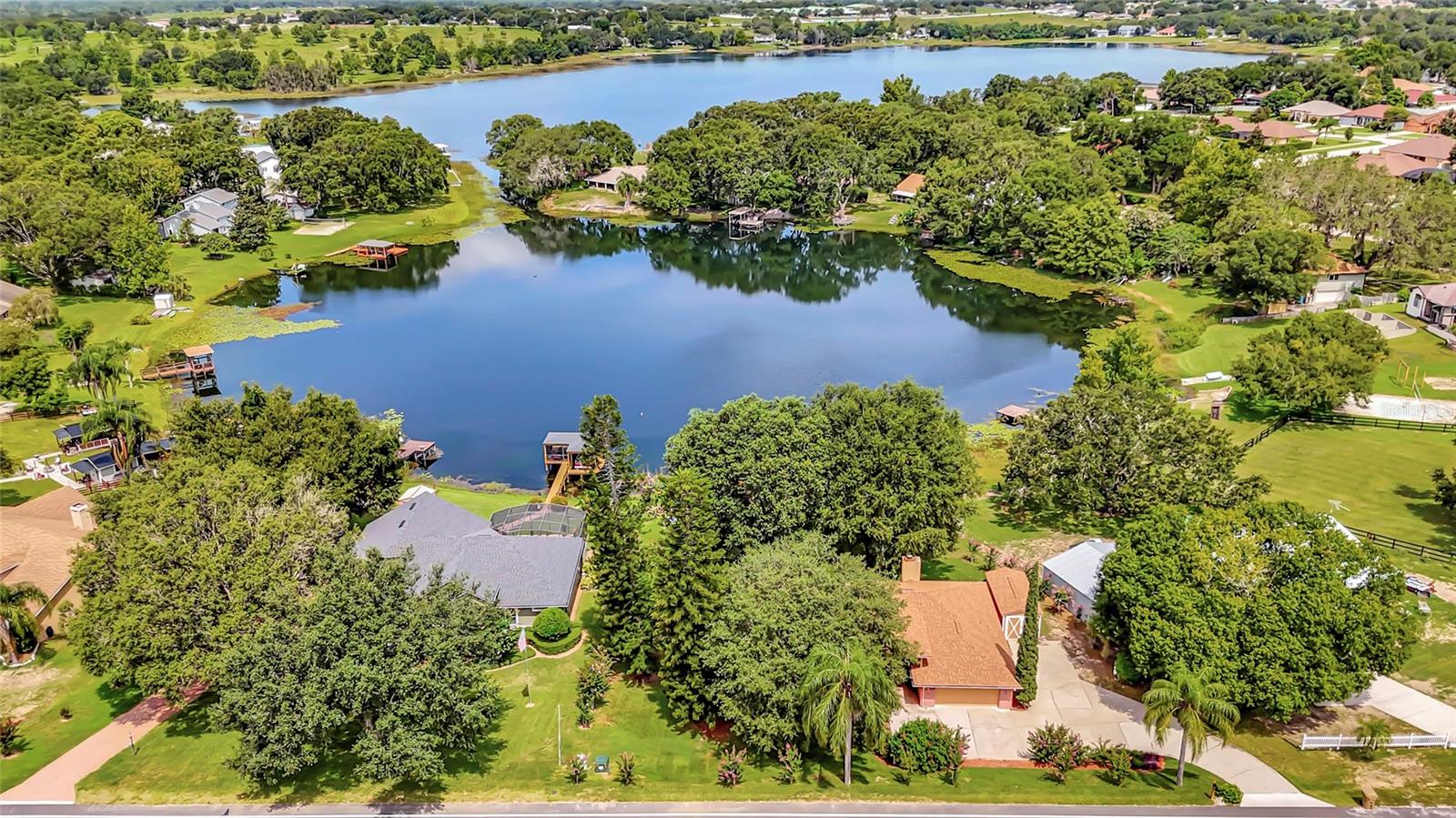 Image 32 of 42 For 9835 Lakeshore Drive