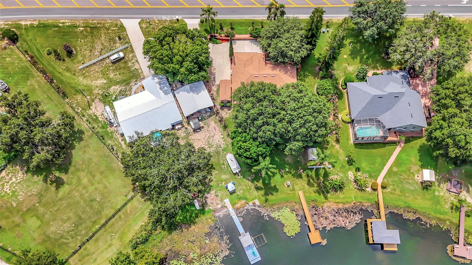 Image 37 of 42 For 9835 Lakeshore Drive