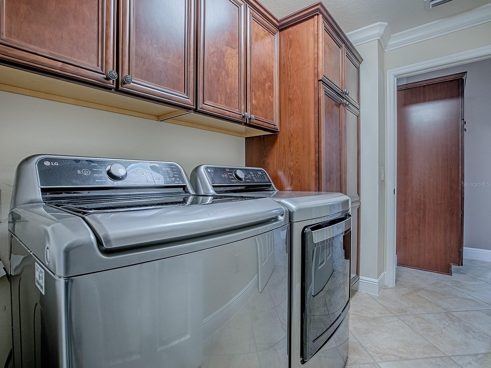 Image 15 of 51 For 2602 Montclair Lane