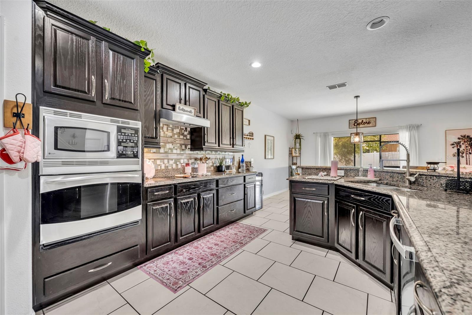Image 17 of 33 For 10234 Lenox Street
