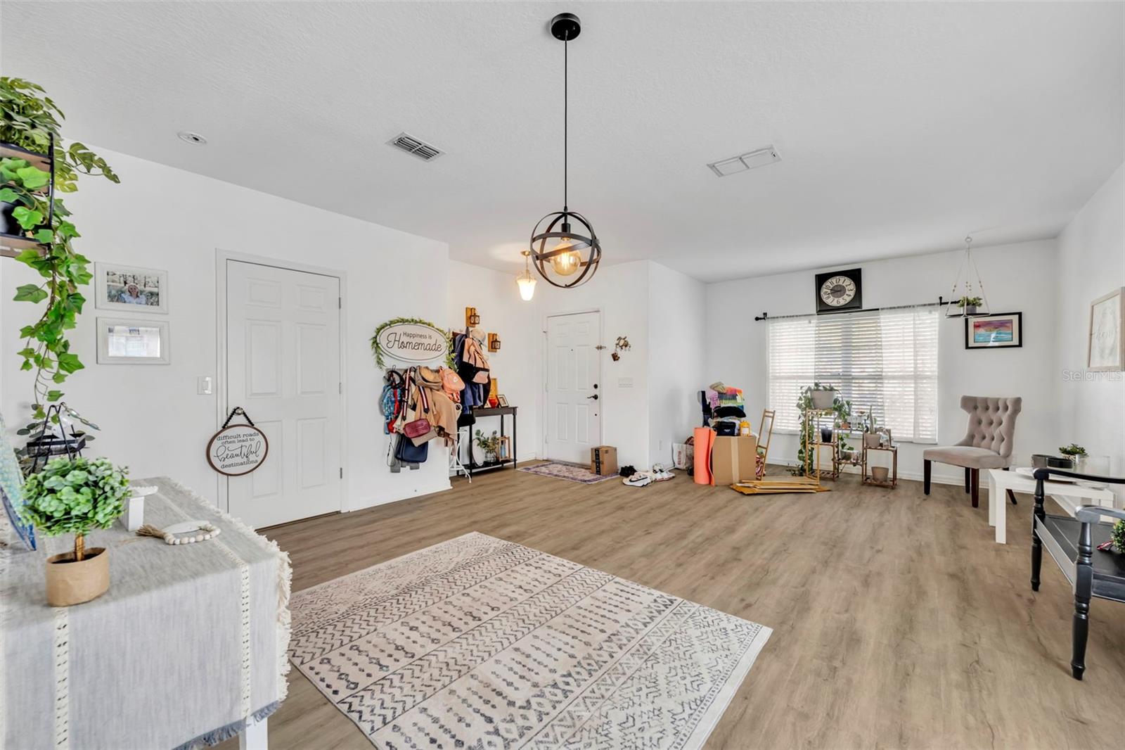 Image 7 of 33 For 10234 Lenox Street