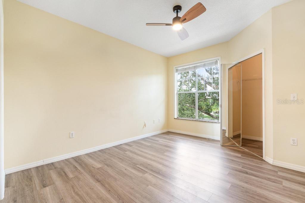 Image 16 of 31 For 5518 Metrowest Boulevard 11-302