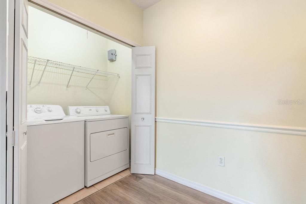 Image 21 of 31 For 5518 Metrowest Boulevard 11-302