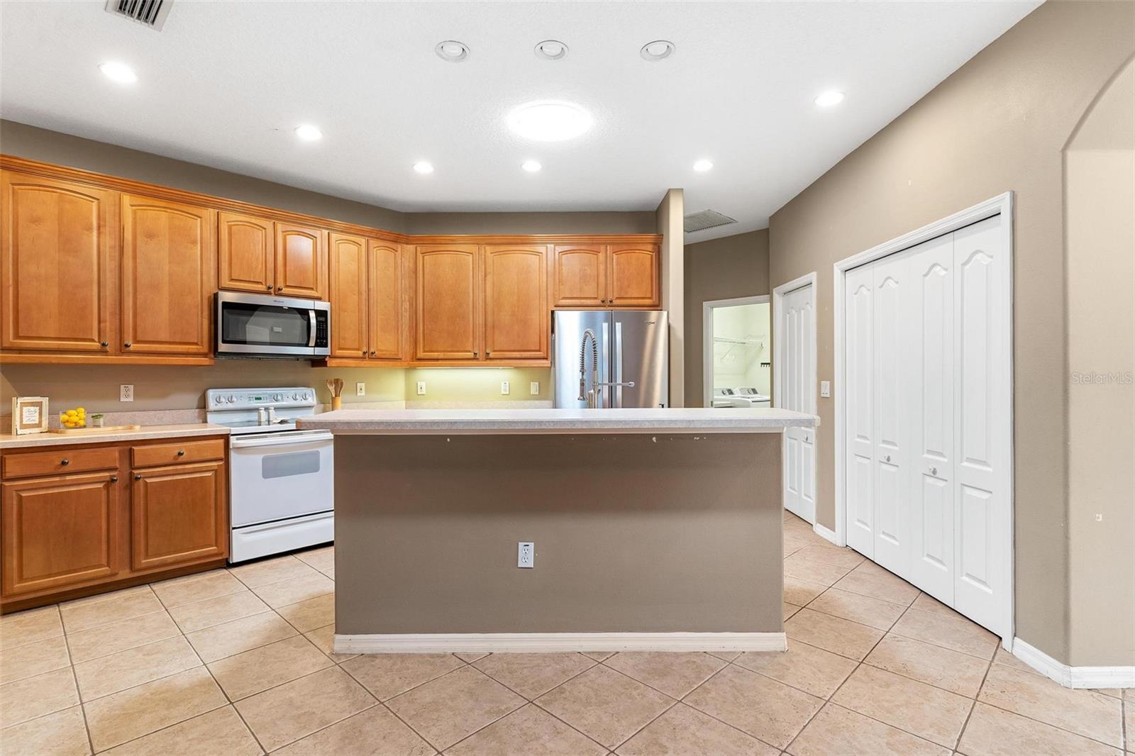 Image 11 of 41 For 2298 Knollwood Drive