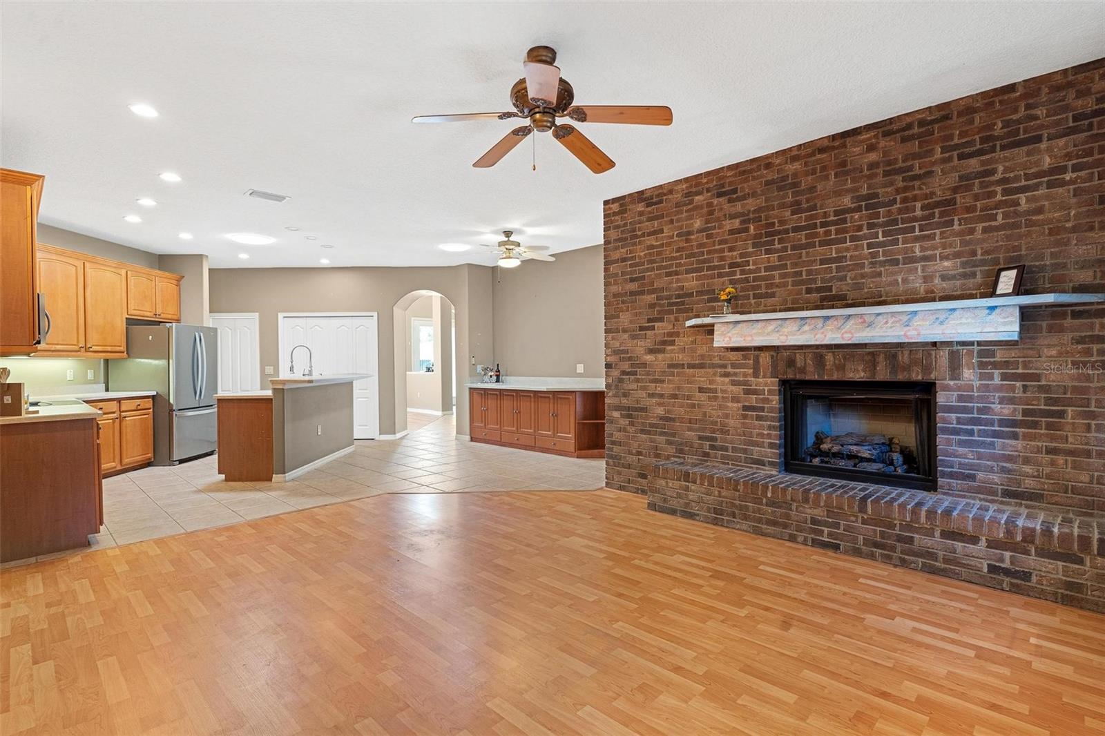 Image 15 of 41 For 2298 Knollwood Drive