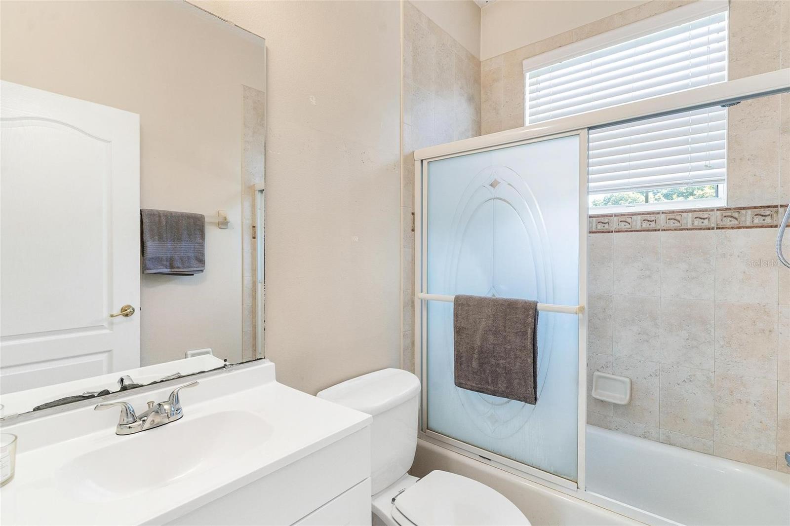 Image 25 of 41 For 2298 Knollwood Drive