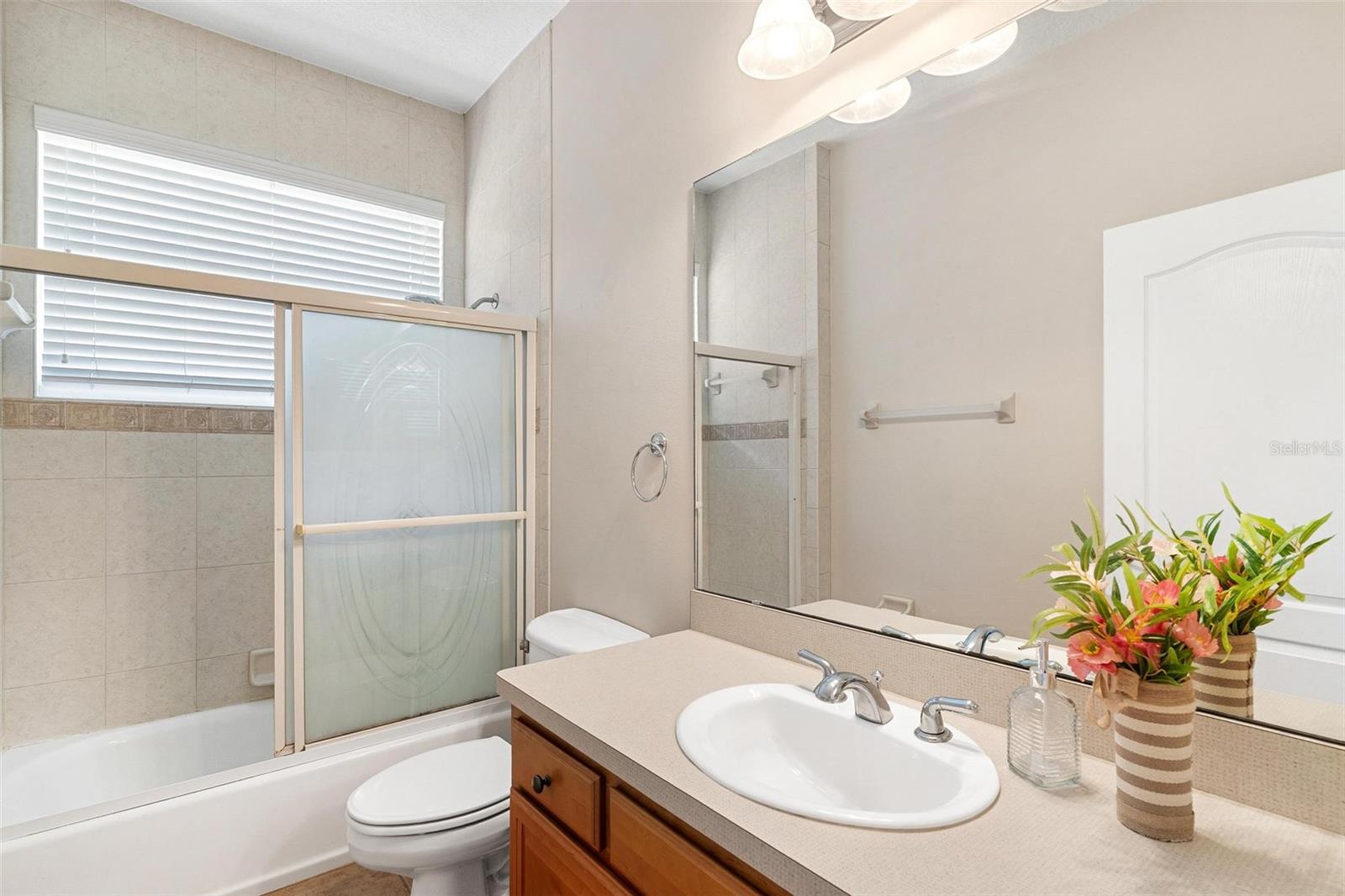 Image 28 of 41 For 2298 Knollwood Drive