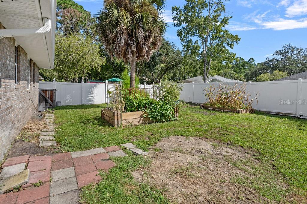 Image 23 of 25 For 6 Llowick Court