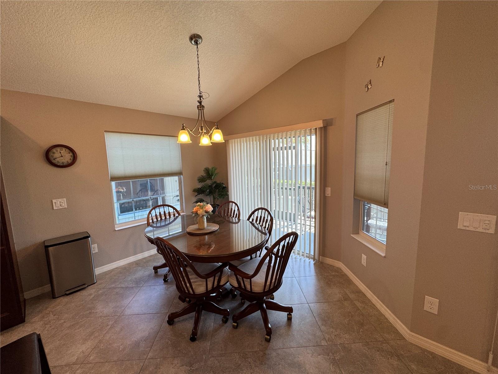 Image 14 of 21 For 2929 French Oak Avenue