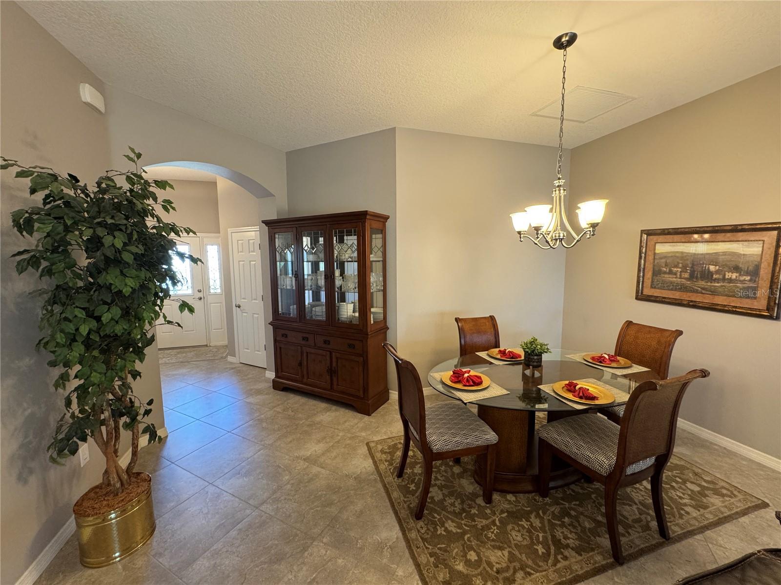 Image 4 of 21 For 2929 French Oak Avenue