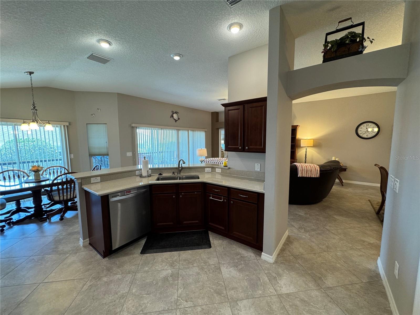 Image 6 of 21 For 2929 French Oak Avenue
