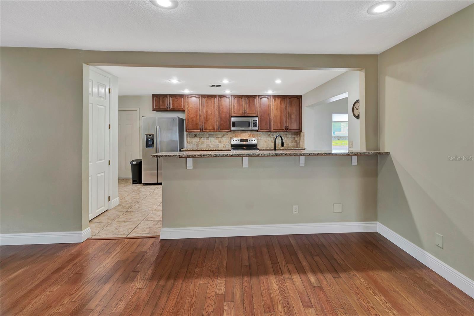 Image 10 of 58 For 205 Woodland Street