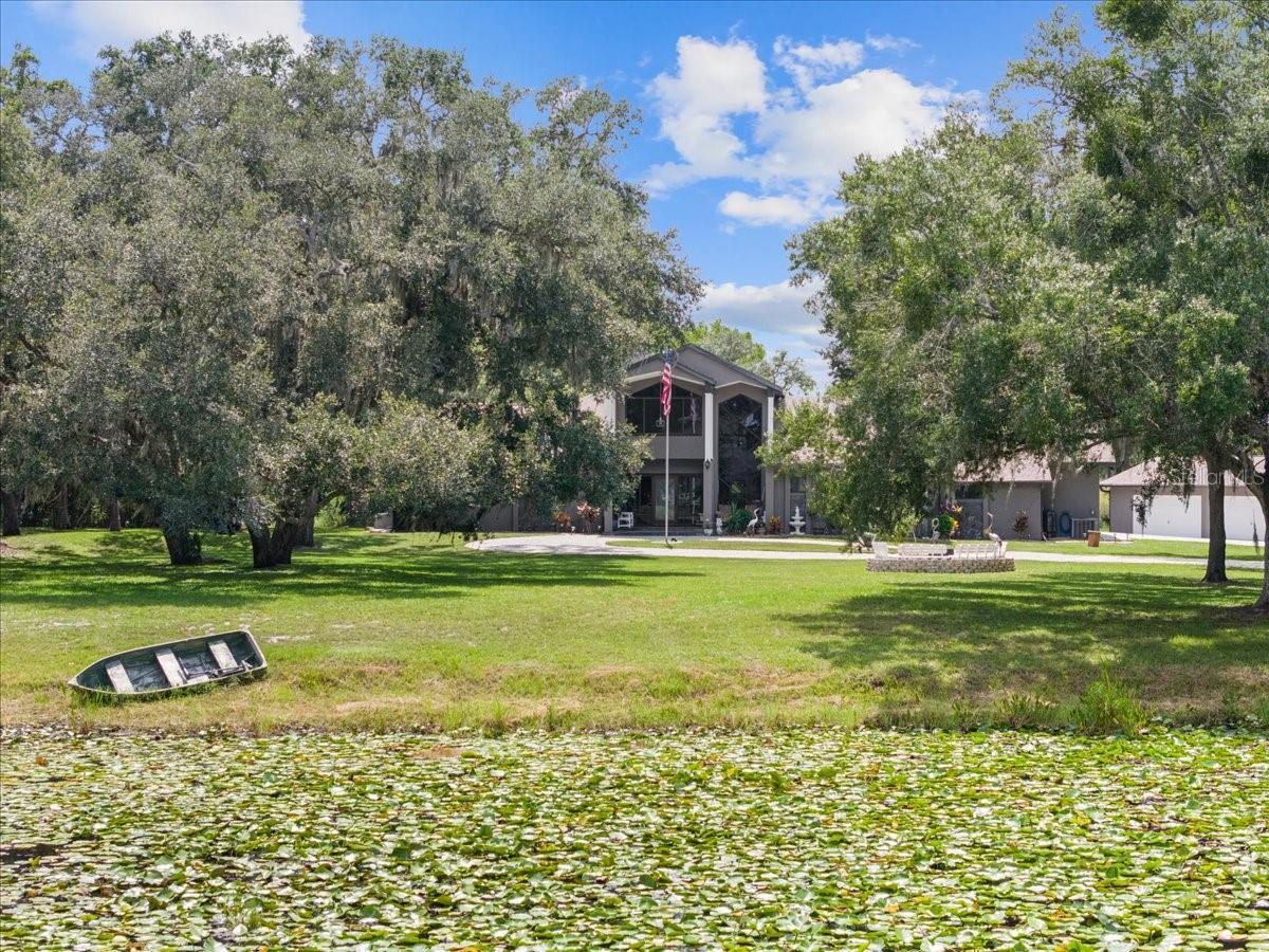 Listing photo id 1 for 8740 Larlan Court
