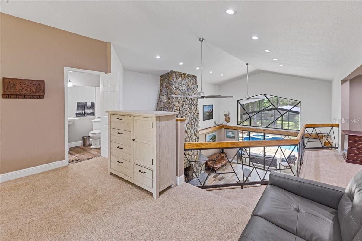 Listing photo id 33 for 8740 Larlan Court
