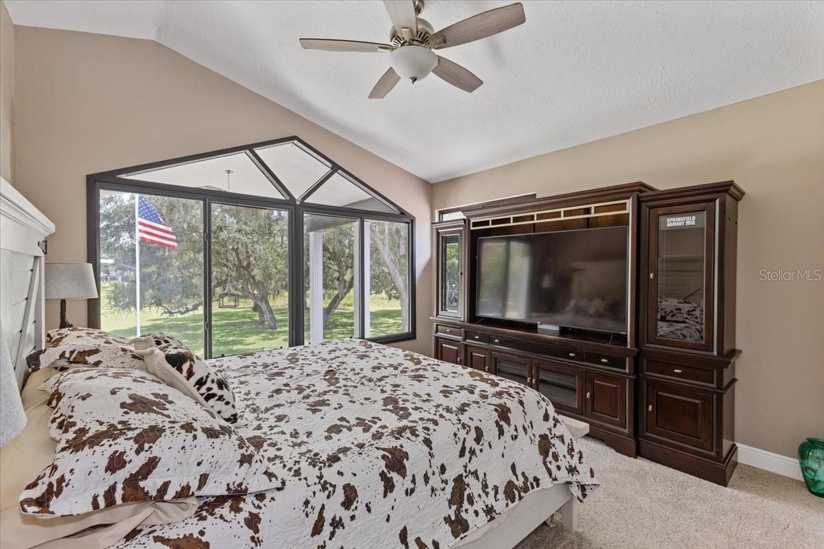 Listing photo id 34 for 8740 Larlan Court