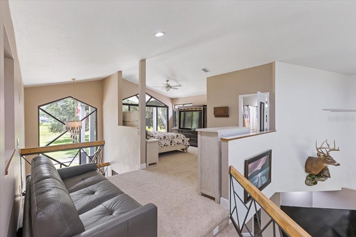Listing photo id 36 for 8740 Larlan Court