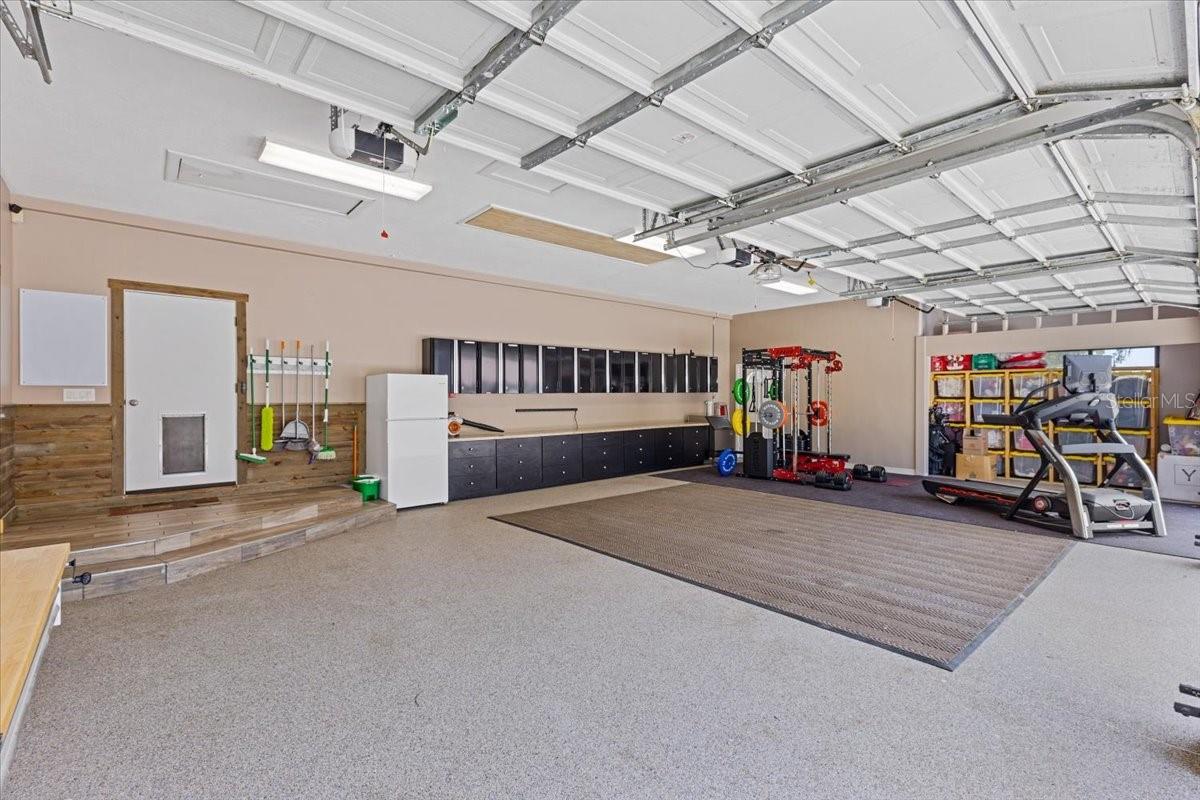 Listing photo id 39 for 8740 Larlan Court