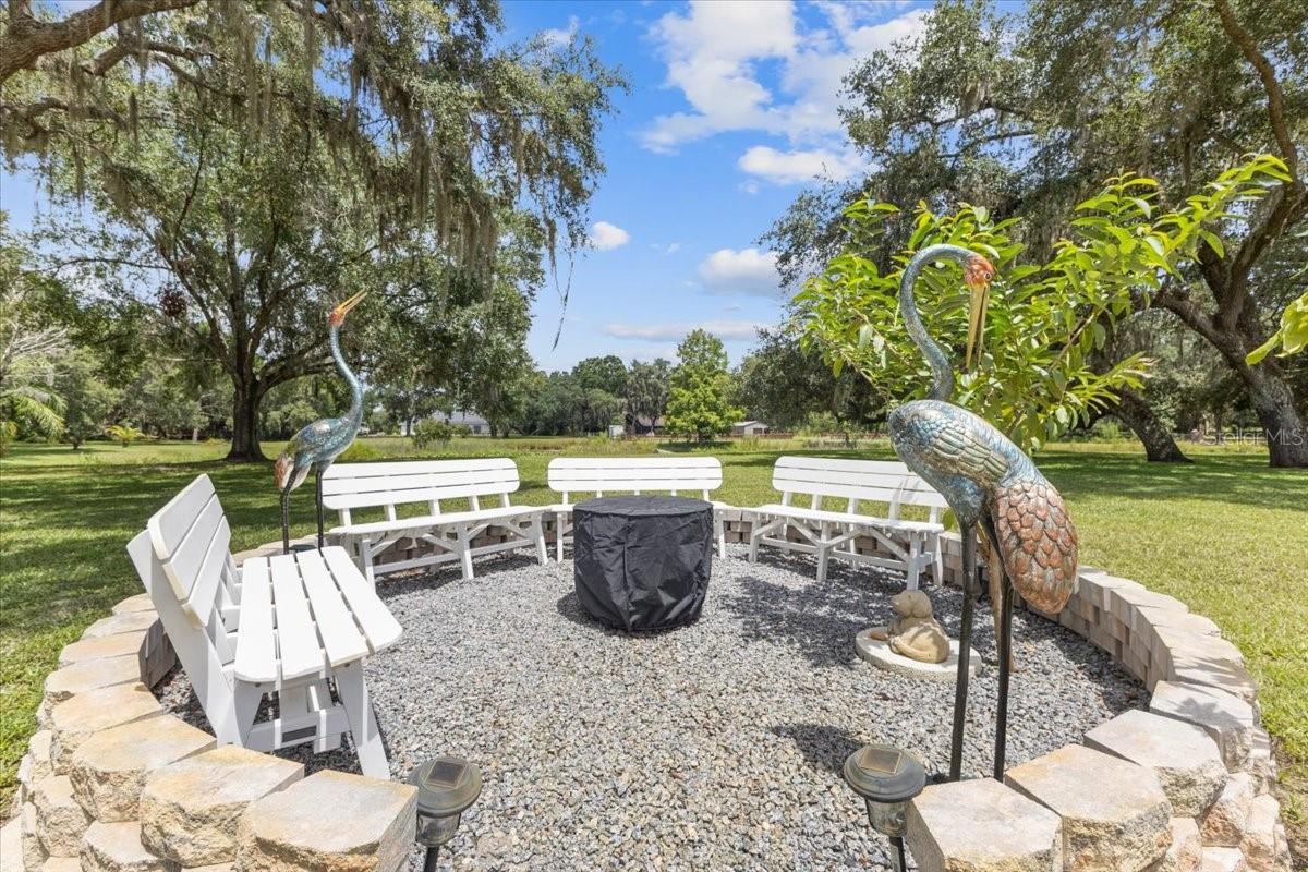 Listing photo id 41 for 8740 Larlan Court